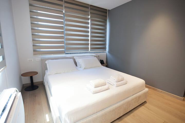 Room 48 of 198