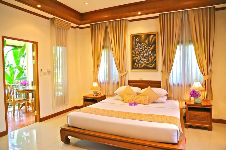 Room 4 of 87