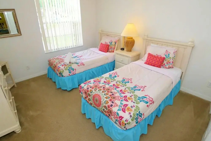 Room 2 of 16