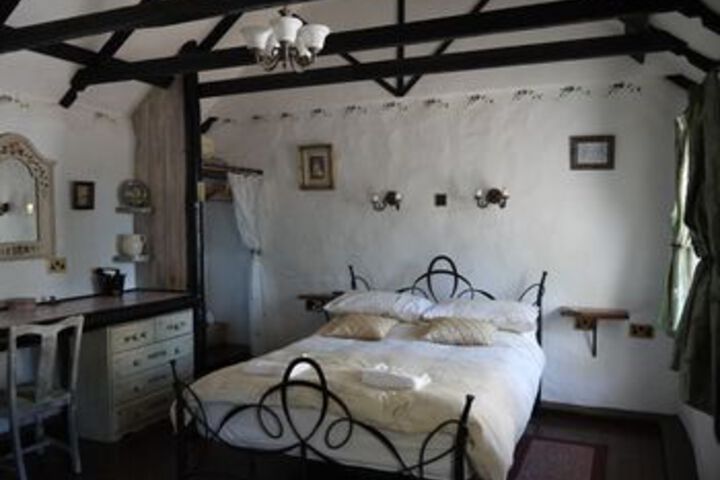 Room 9 of 23