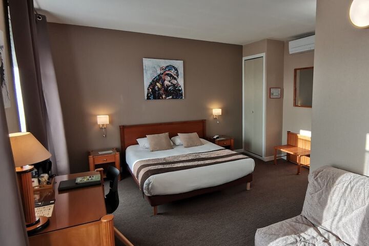 Room 20 of 62