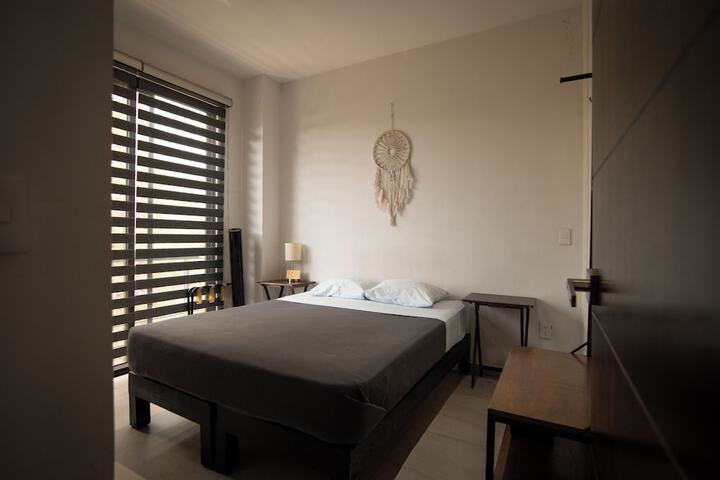 Room 5 of 12