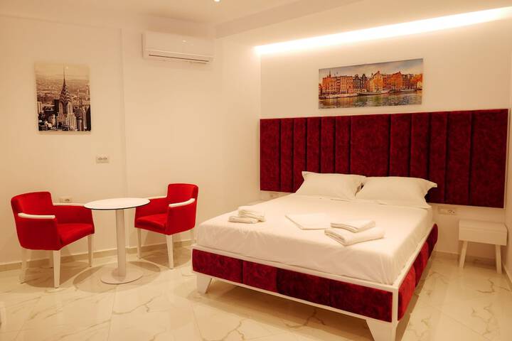 Room 7 of 38