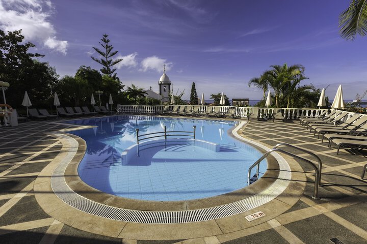 Pool 34 of 85