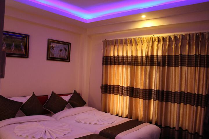 Room 7 of 38