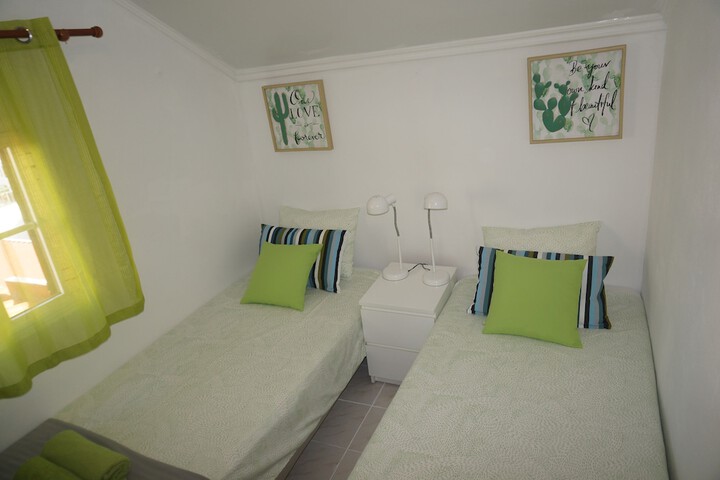 Room 6 of 89