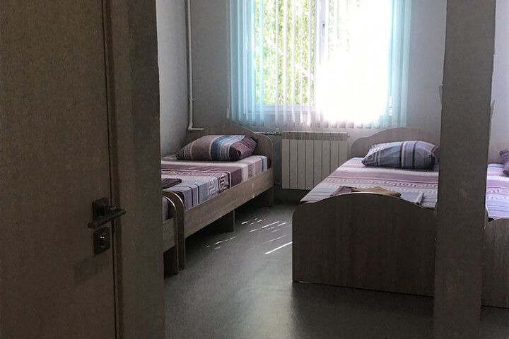 Room 4 of 11