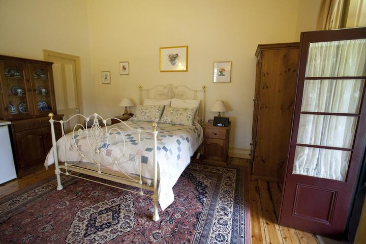 Room 12 of 34