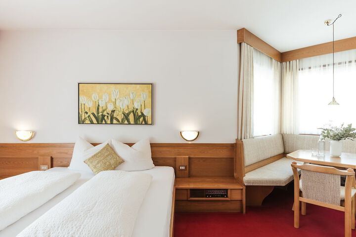 Room 2 of 16
