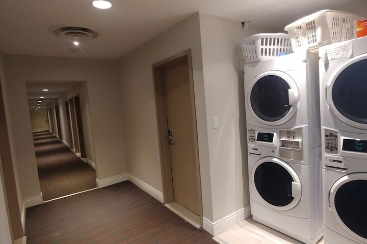 Room 4 of 41
