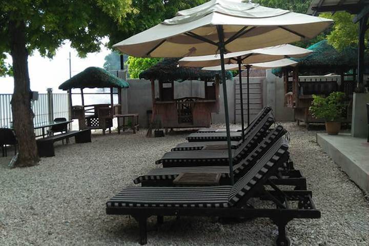 Sundeck 1 of 19