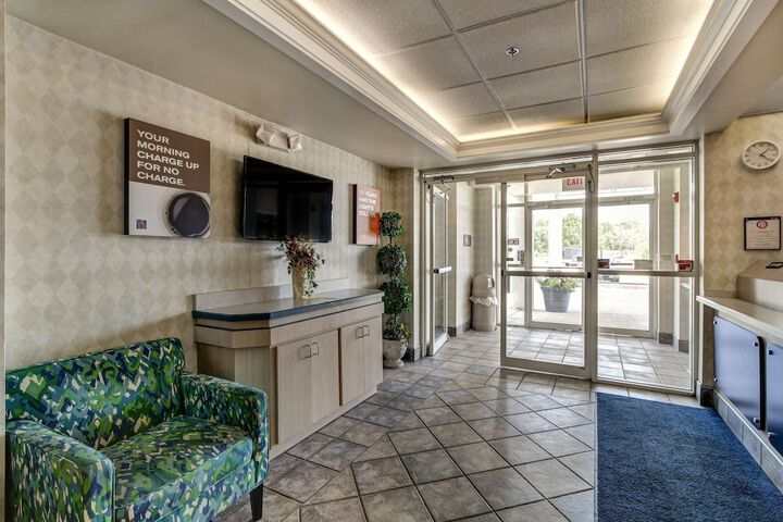 Guest Lobby