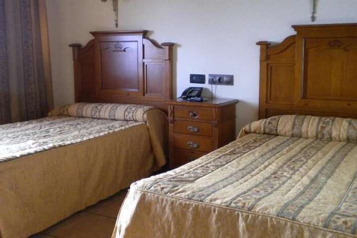 Room 8 of 63