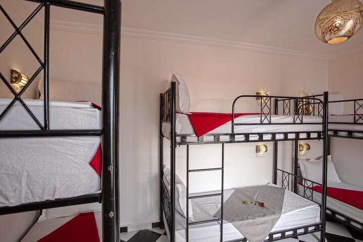 Room 9 of 43