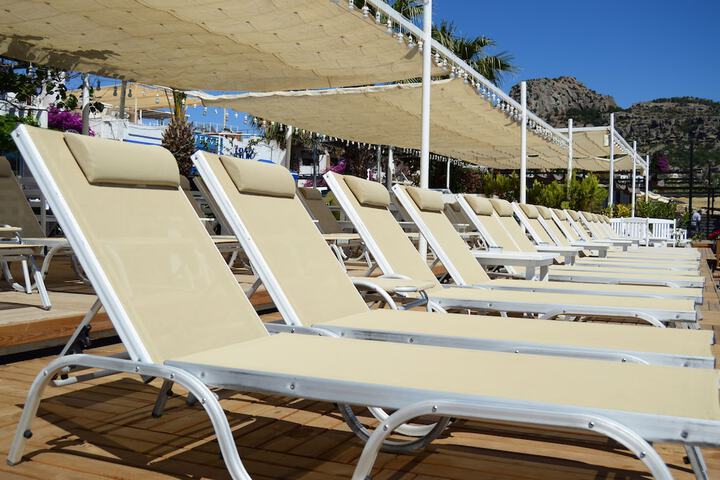 Sundeck 67 of 74