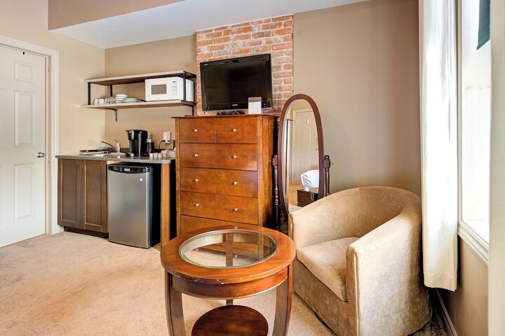 Room 15 of 21