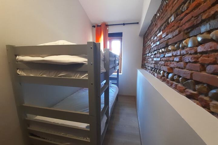 Room 19 of 74