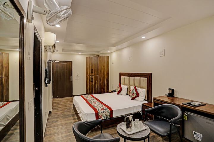 Room 42 of 65