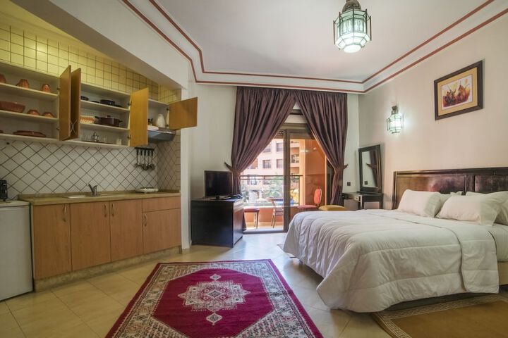 Room 4 of 42
