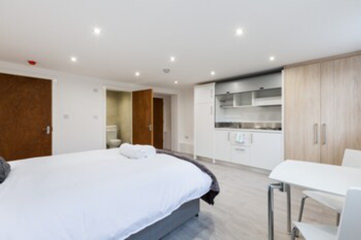Room 12 of 13