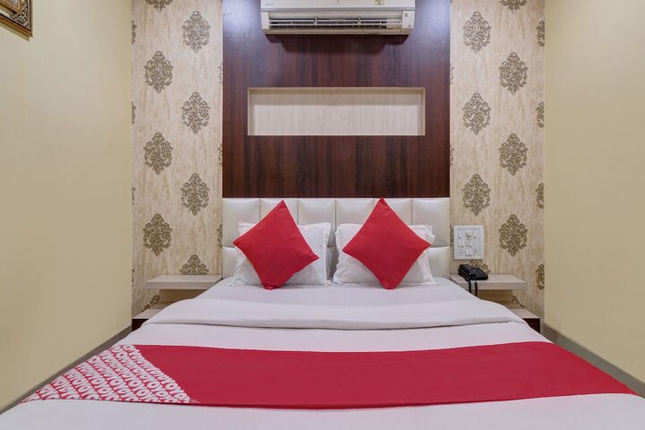 Room 10 of 24