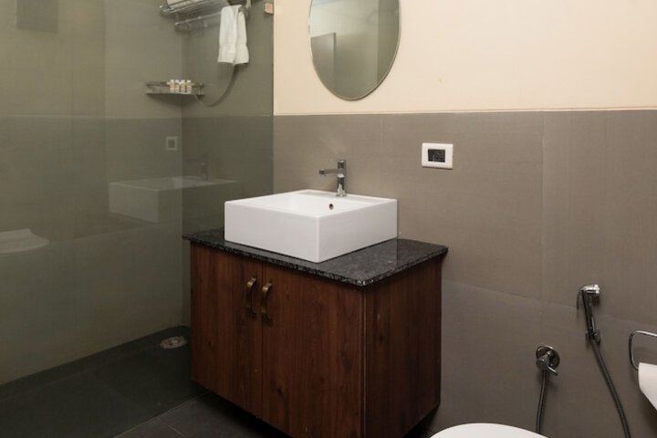 Room 10 of 51