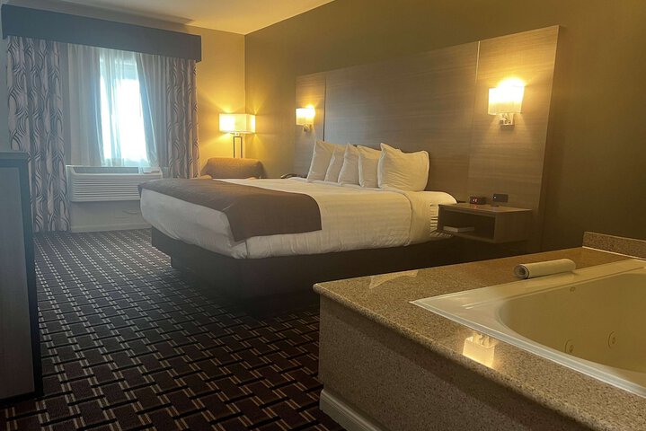 Room 17 of 65