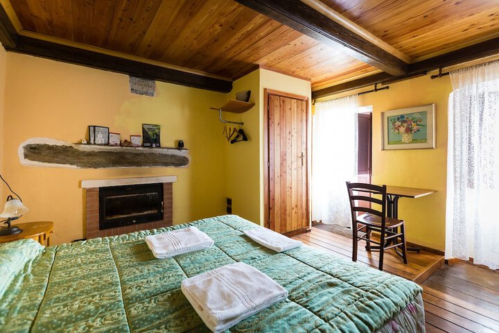 Room 6 of 35