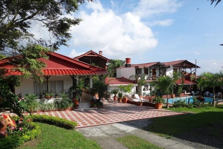 Hotel Cabañas Las Bifloras in Santa Rosa de Cabal