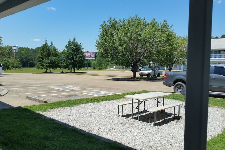 Property Grounds 36 of 46