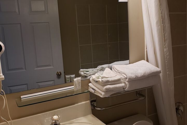 Room 20 of 29