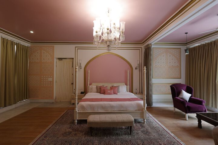 Room 7 of 69