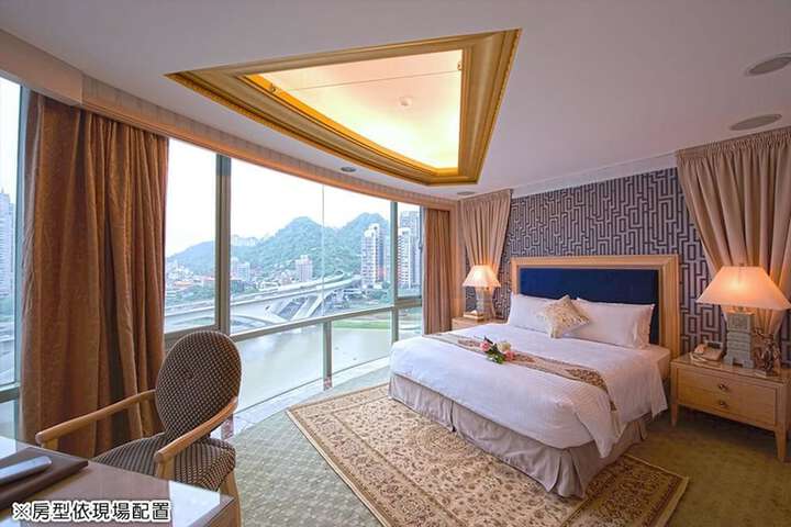 Room 72 of 101