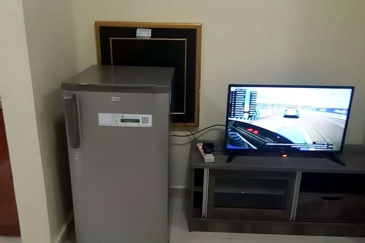 Room 8 of 48