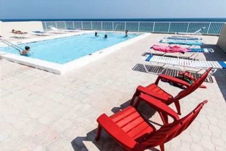 Pool 44 of 47