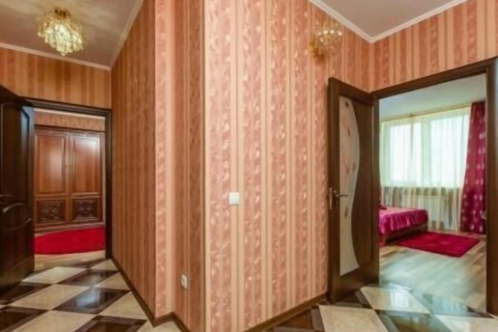 Room 21 of 62