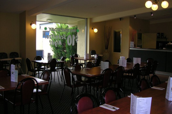 Dining 14 of 20