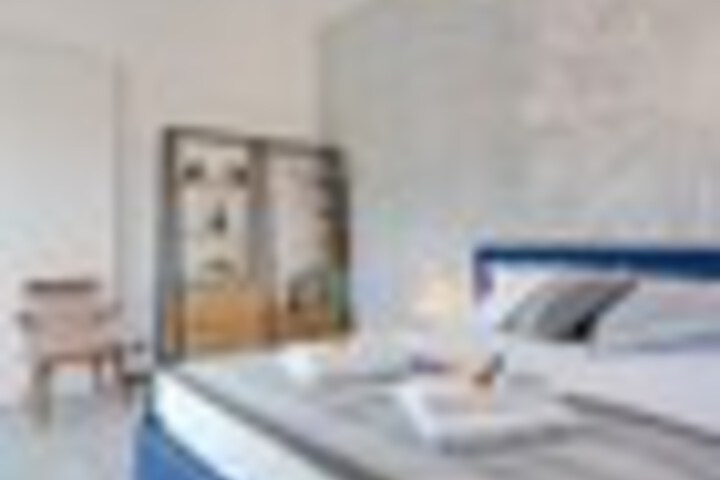 Room 5 of 270