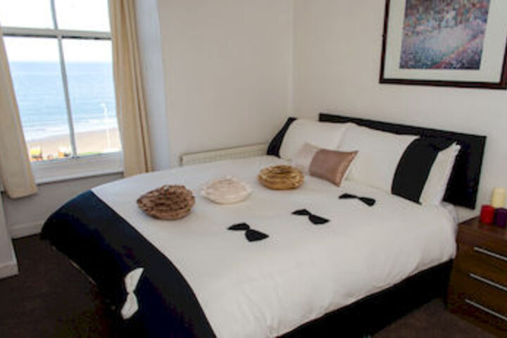 Room 25 of 47