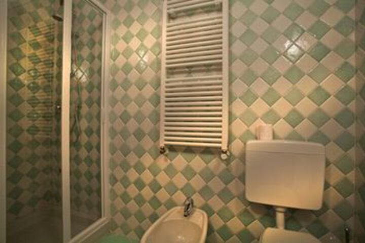 Room 2 of 14