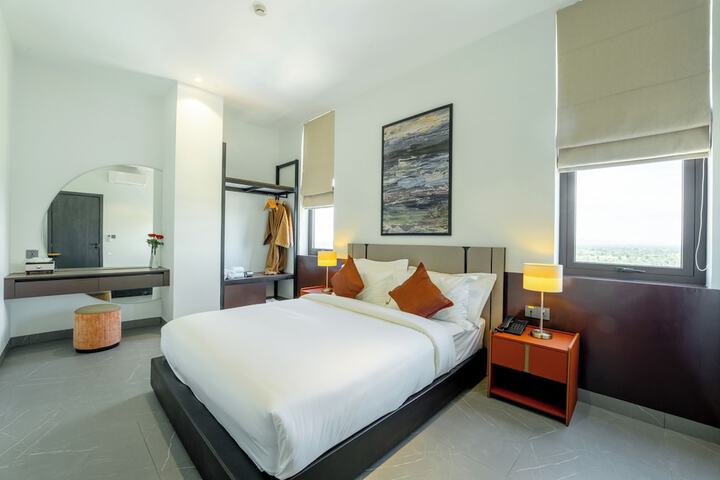 Room 16 of 156