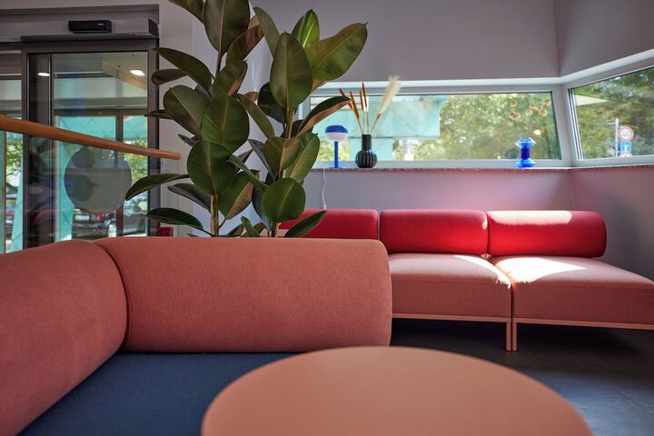 Entrance & Lobby
