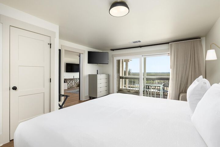 Room 26 of 220