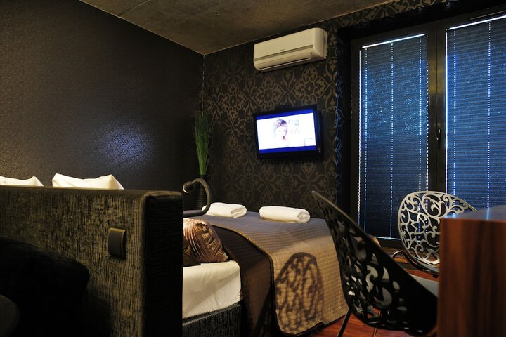 Room 5 of 31