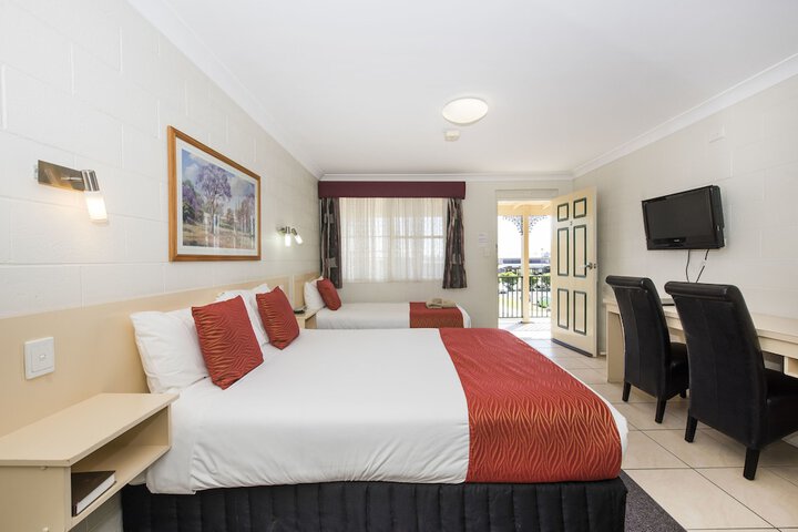 Room 9 of 29