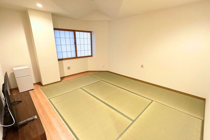 Room 7 of 36