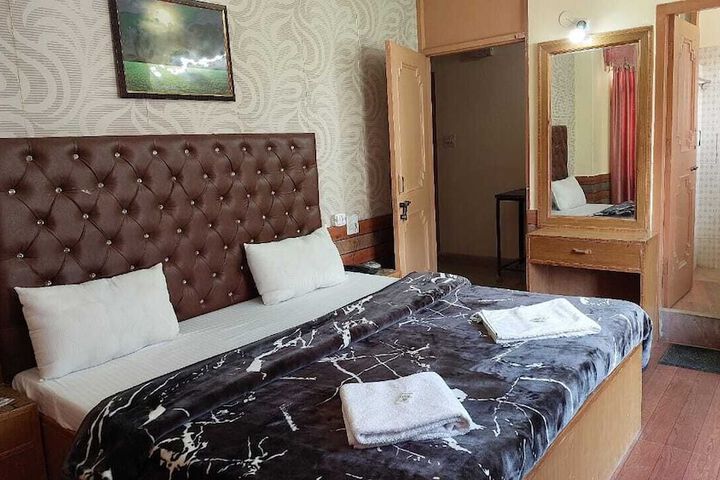 Room 7 of 39