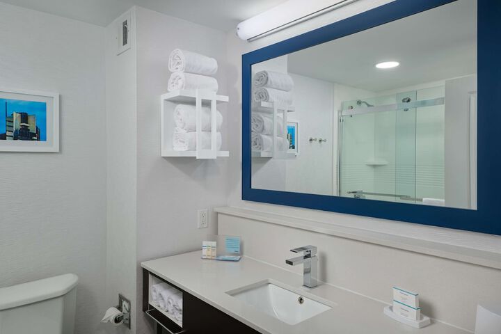 Room 15 of 24