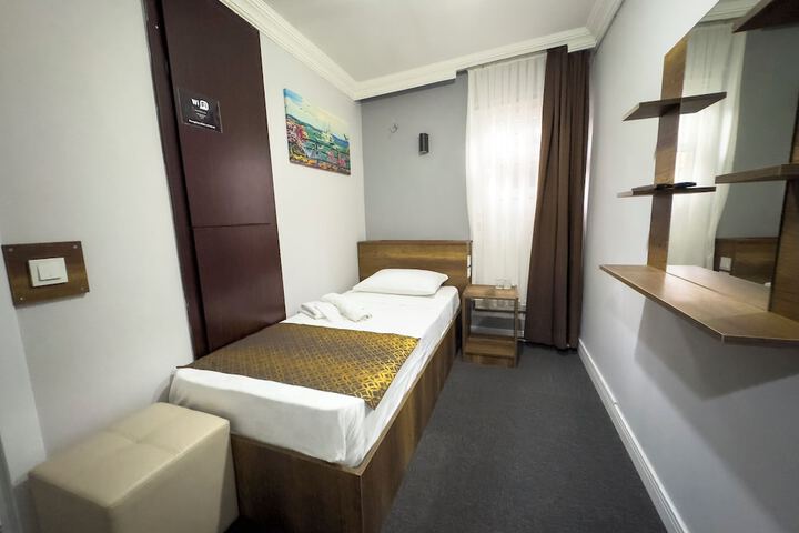 Room 68 of 99