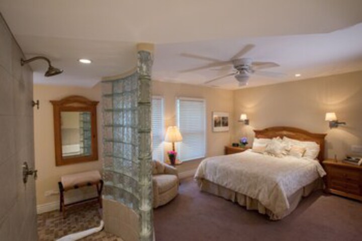 Room 48 of 111
